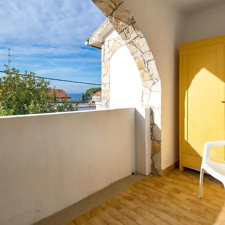 2 Bedroom Beautiful In Rab * Banjol