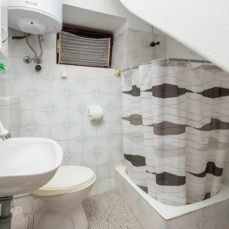 דירה 2 Bedroom Beautiful In Rab *